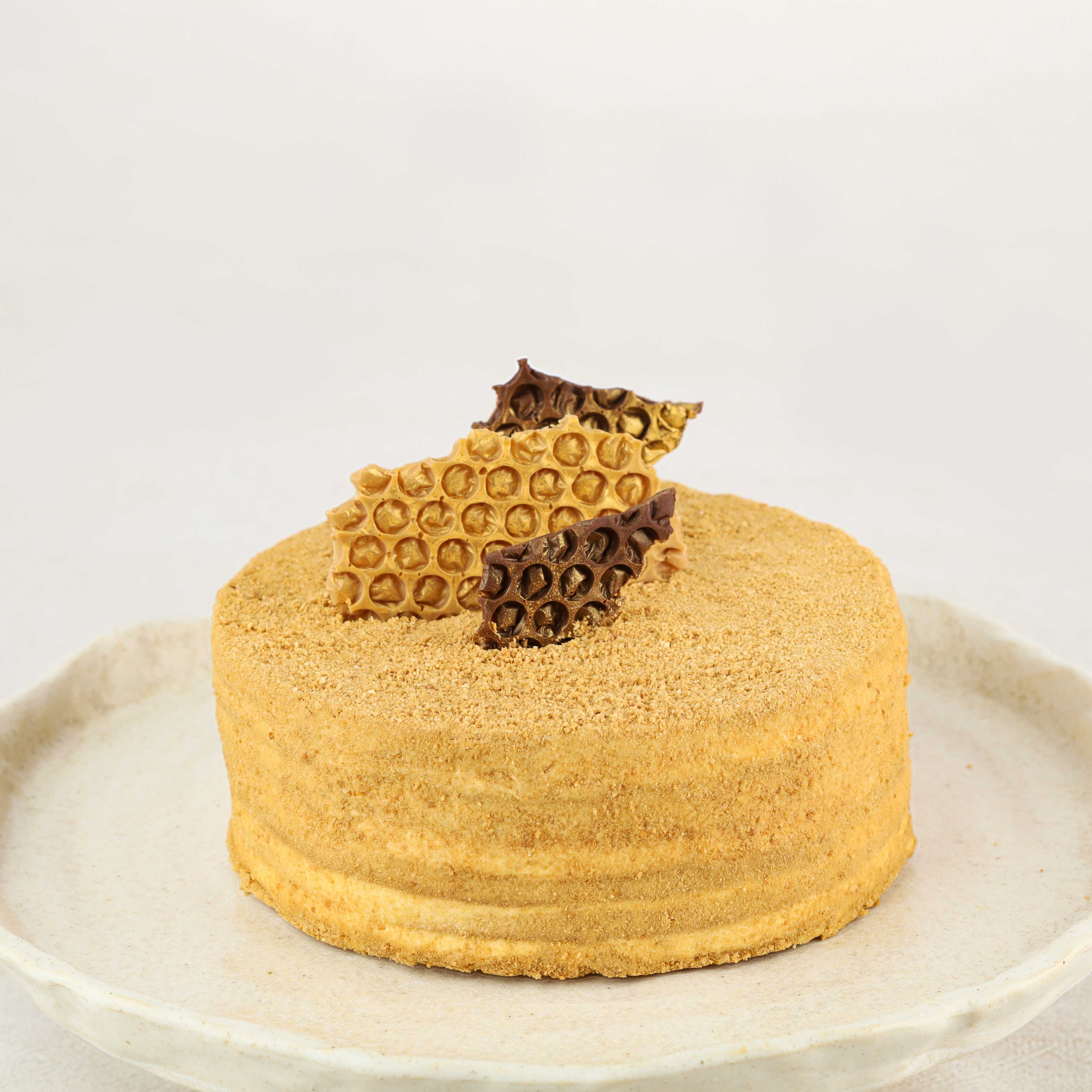 Tortas "Medutis" su Lotus sausainių kremu